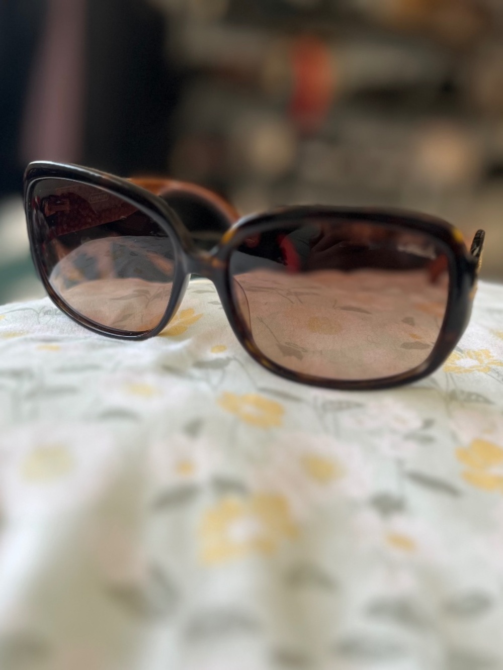 COACH Sunglasses: Style: Scarlet